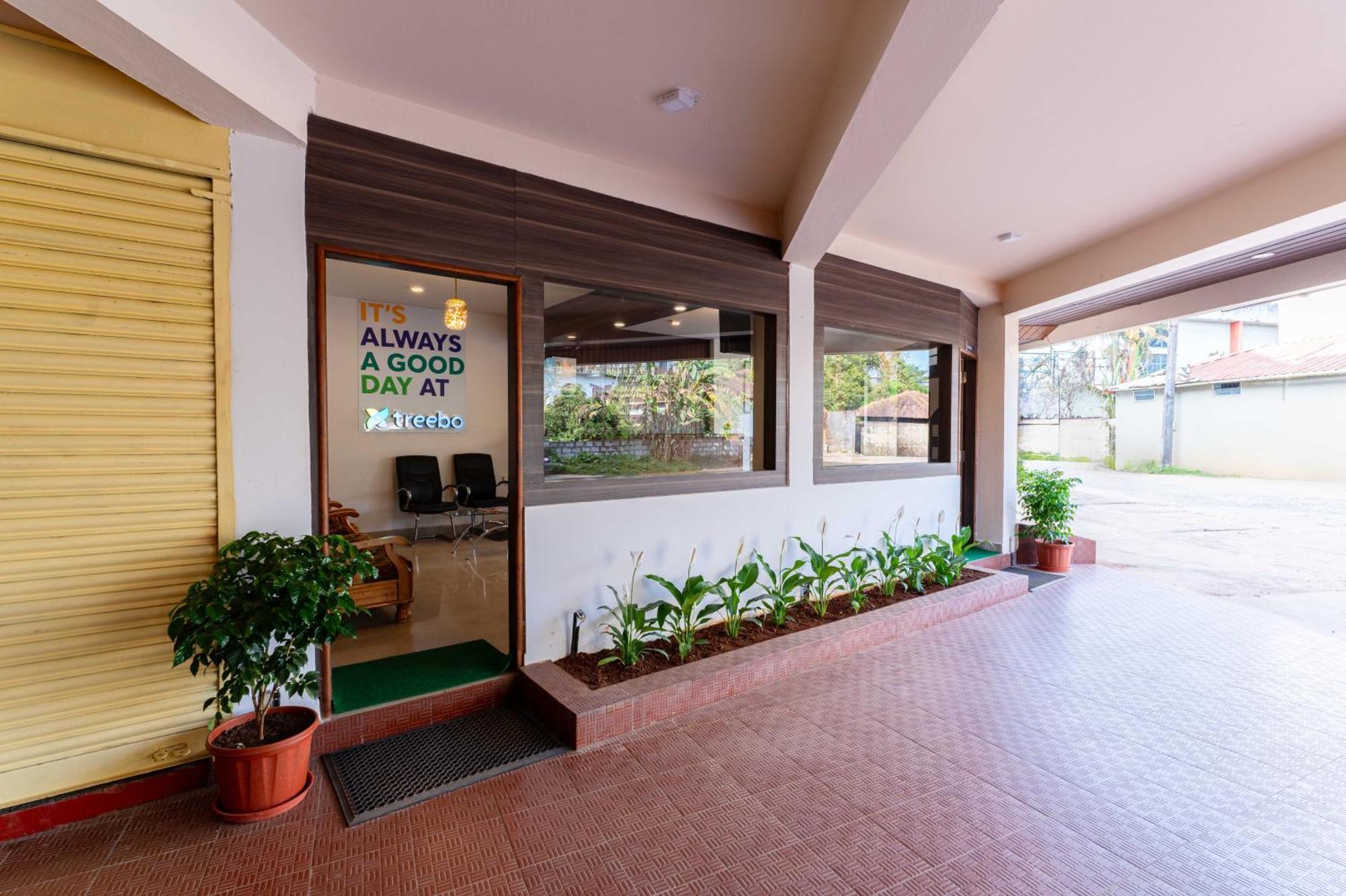 Treebo Regalia Comforts, 15 Mins From Abbey Waterfall Hotel Madikeri Luaran gambar