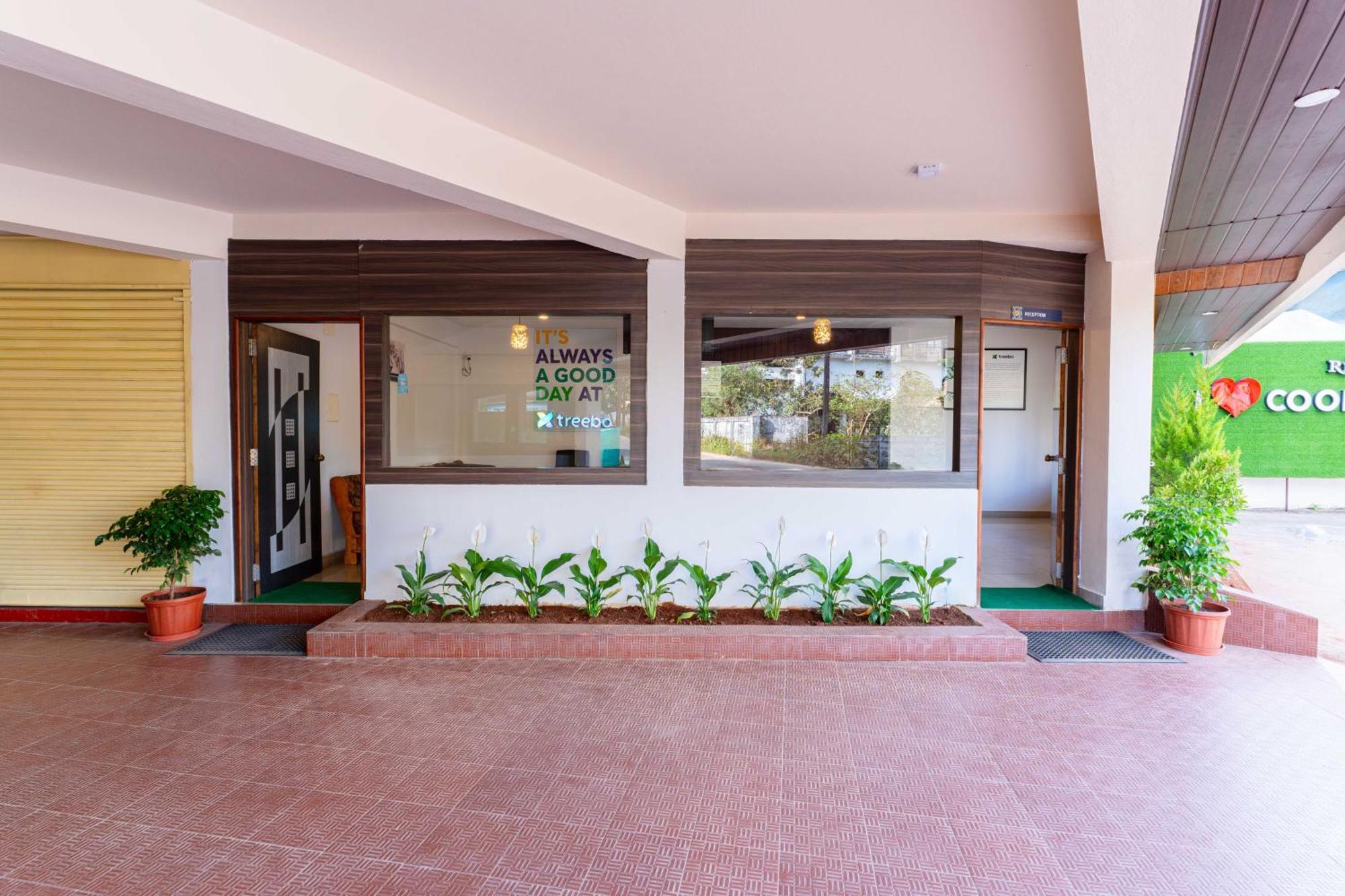 Treebo Regalia Comforts, 15 Mins From Abbey Waterfall Hotel Madikeri Luaran gambar