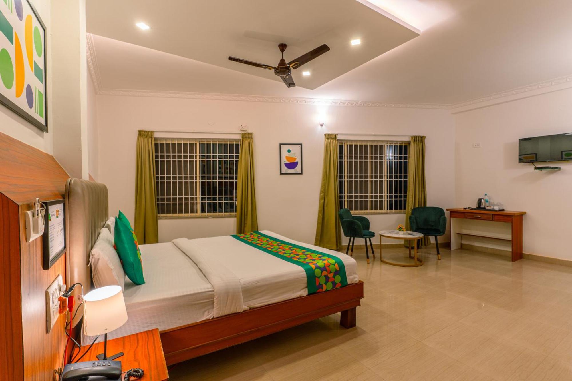 Treebo Regalia Comforts, 15 Mins From Abbey Waterfall Hotel Madikeri Luaran gambar