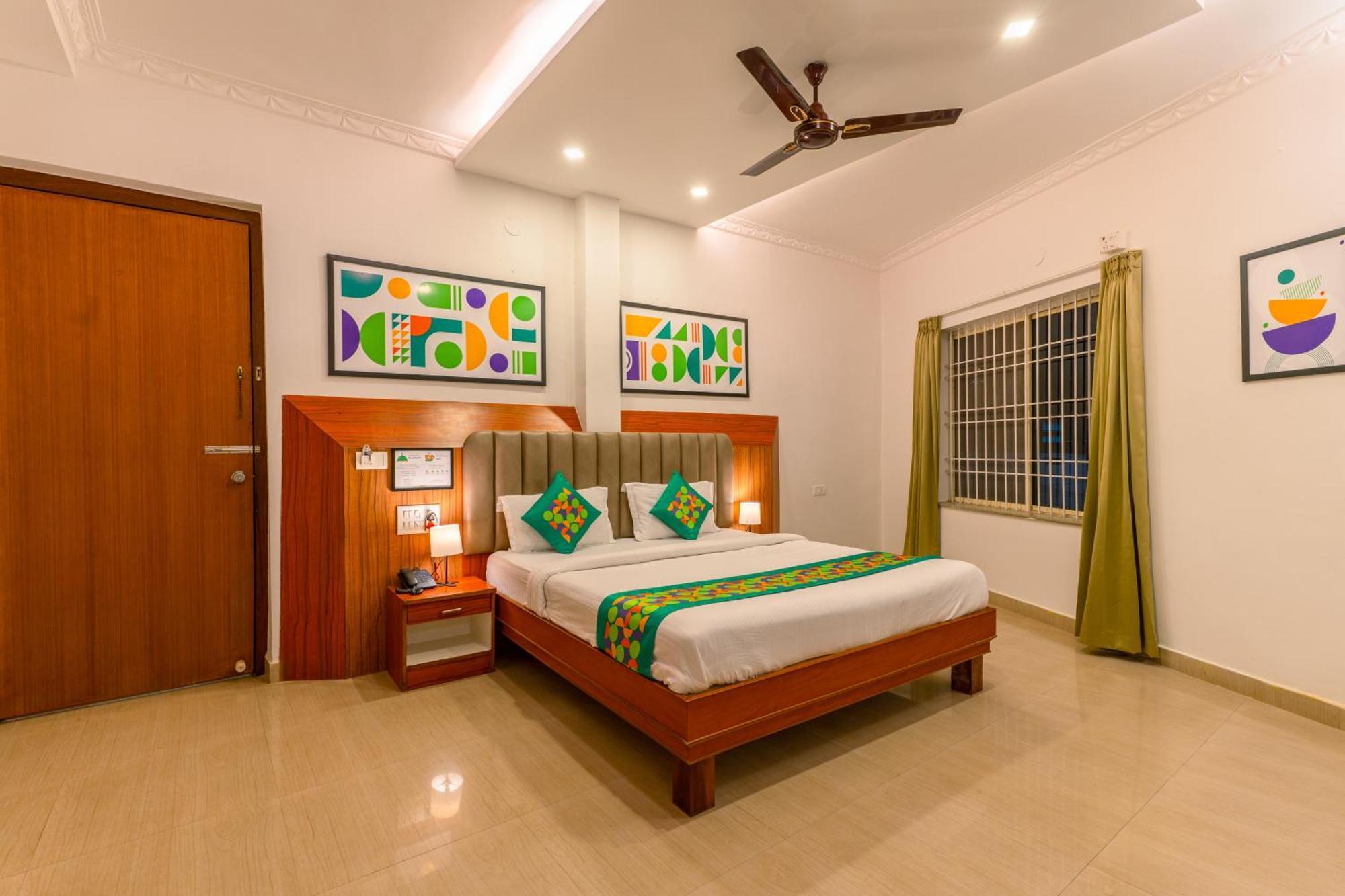 Treebo Regalia Comforts, 15 Mins From Abbey Waterfall Hotel Madikeri Luaran gambar