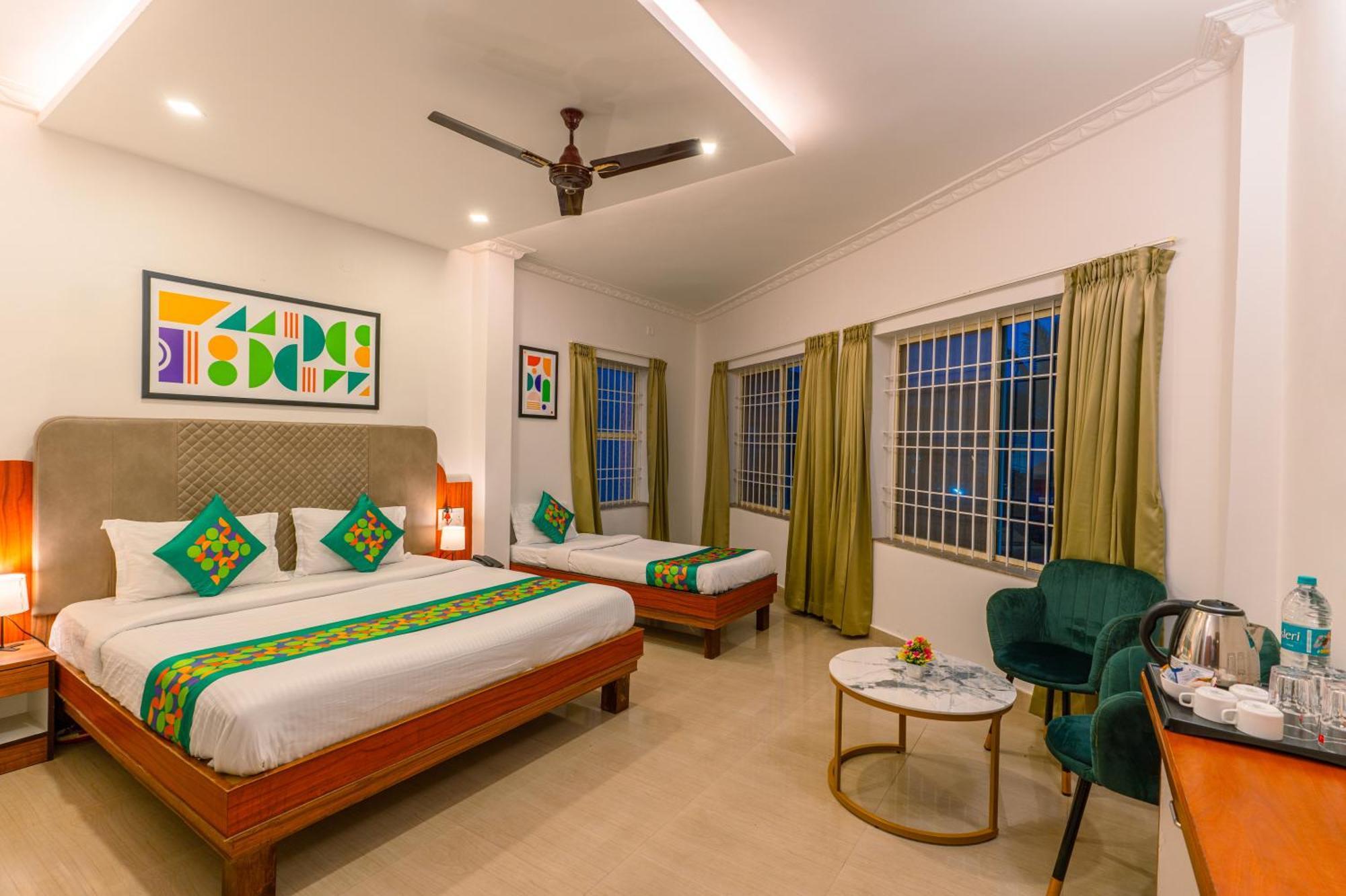 Treebo Regalia Comforts, 15 Mins From Abbey Waterfall Hotel Madikeri Luaran gambar